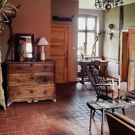 In A Historic Manor House In Mecklenburg Hébergement de vacances *