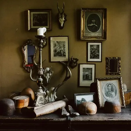 In A Historic Manor House In Mecklenburg Hébergement de vacances *